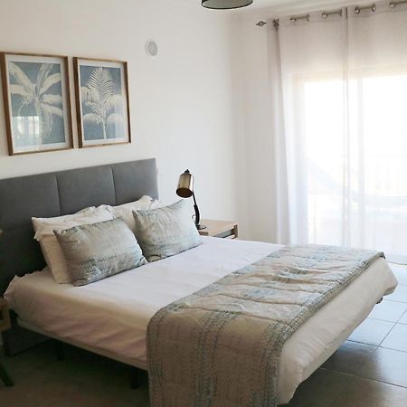 3 Bedroom Apartment With Indoor Pool Central 라고스 외부 사진