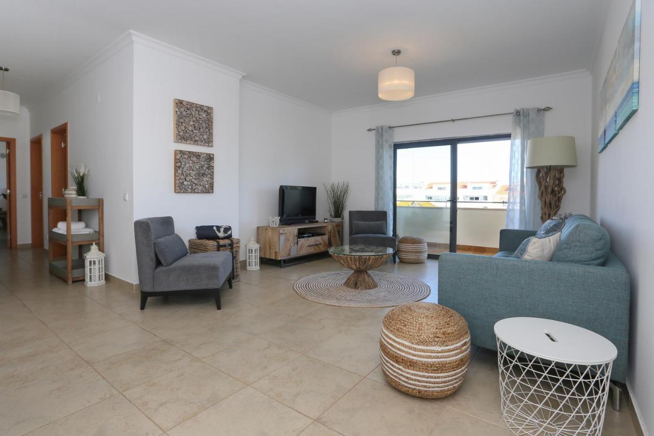 3 Bedroom Apartment With Indoor Pool Central 라고스 외부 사진