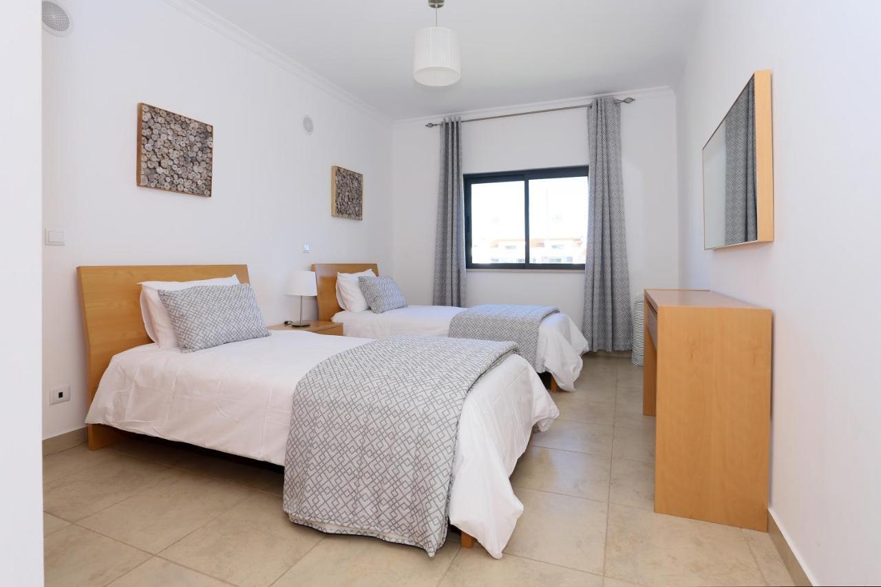 3 Bedroom Apartment With Indoor Pool Central 라고스 외부 사진