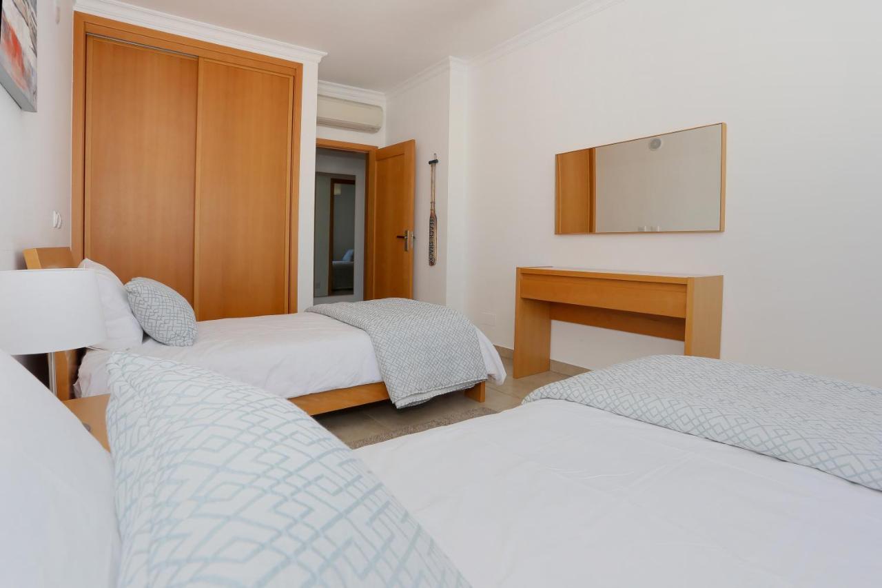 3 Bedroom Apartment With Indoor Pool Central 라고스 외부 사진