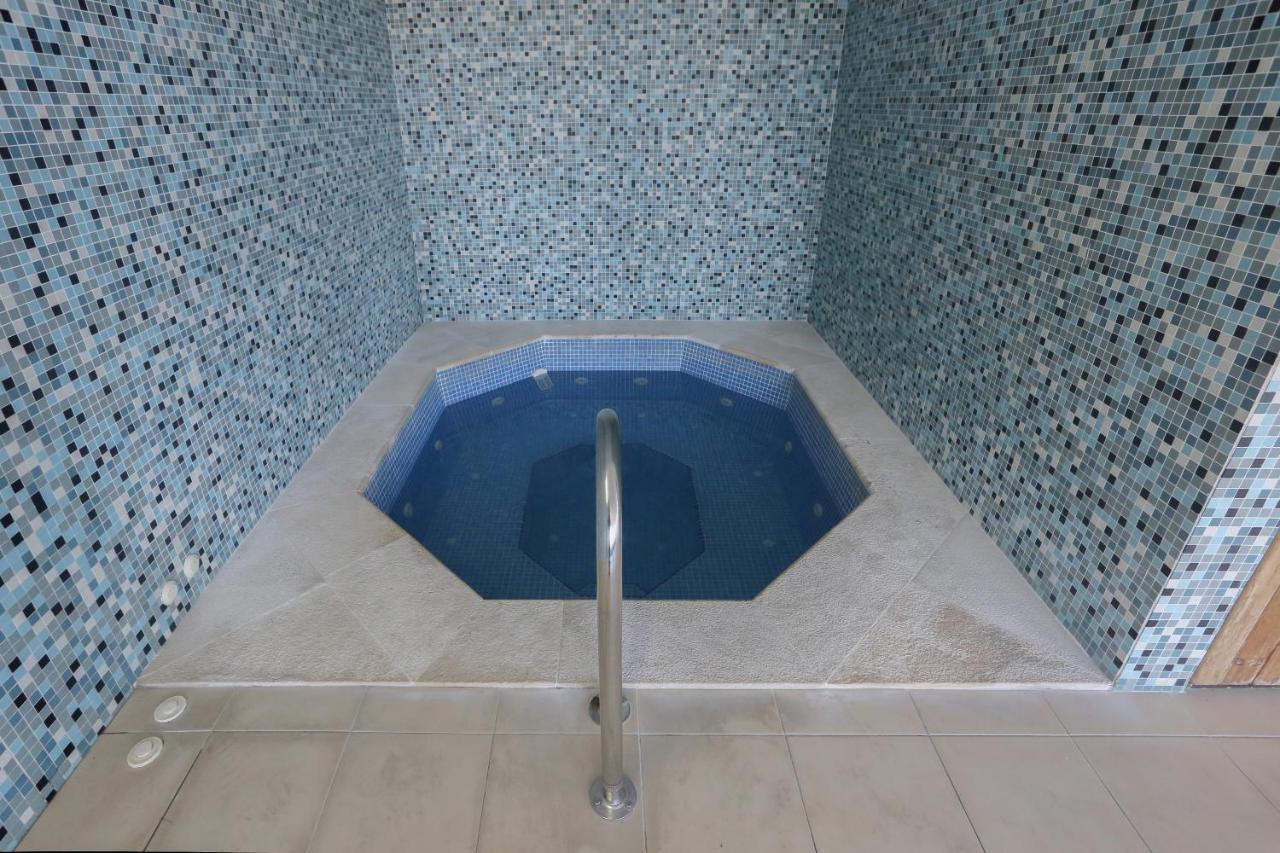 3 Bedroom Apartment With Indoor Pool Central 라고스 외부 사진