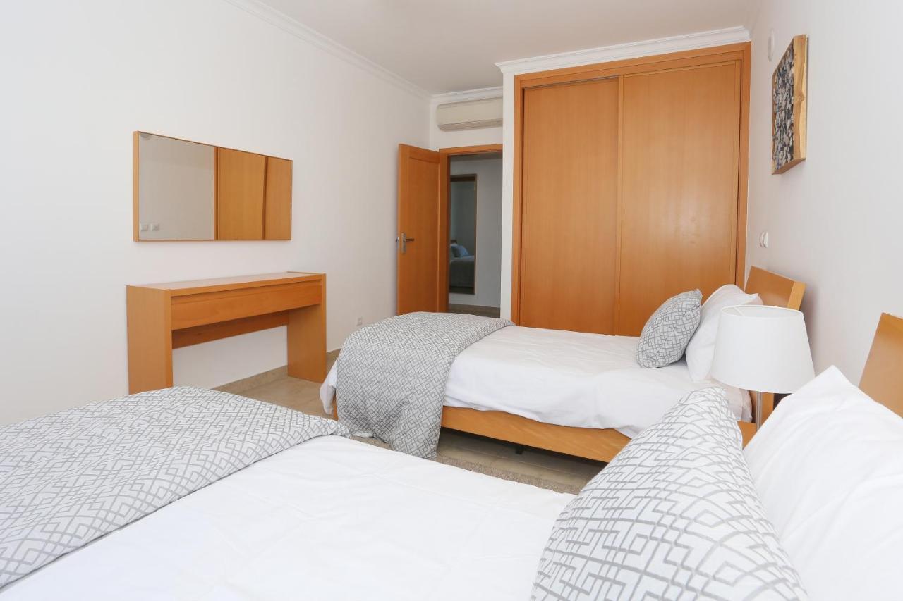 3 Bedroom Apartment With Indoor Pool Central 라고스 외부 사진