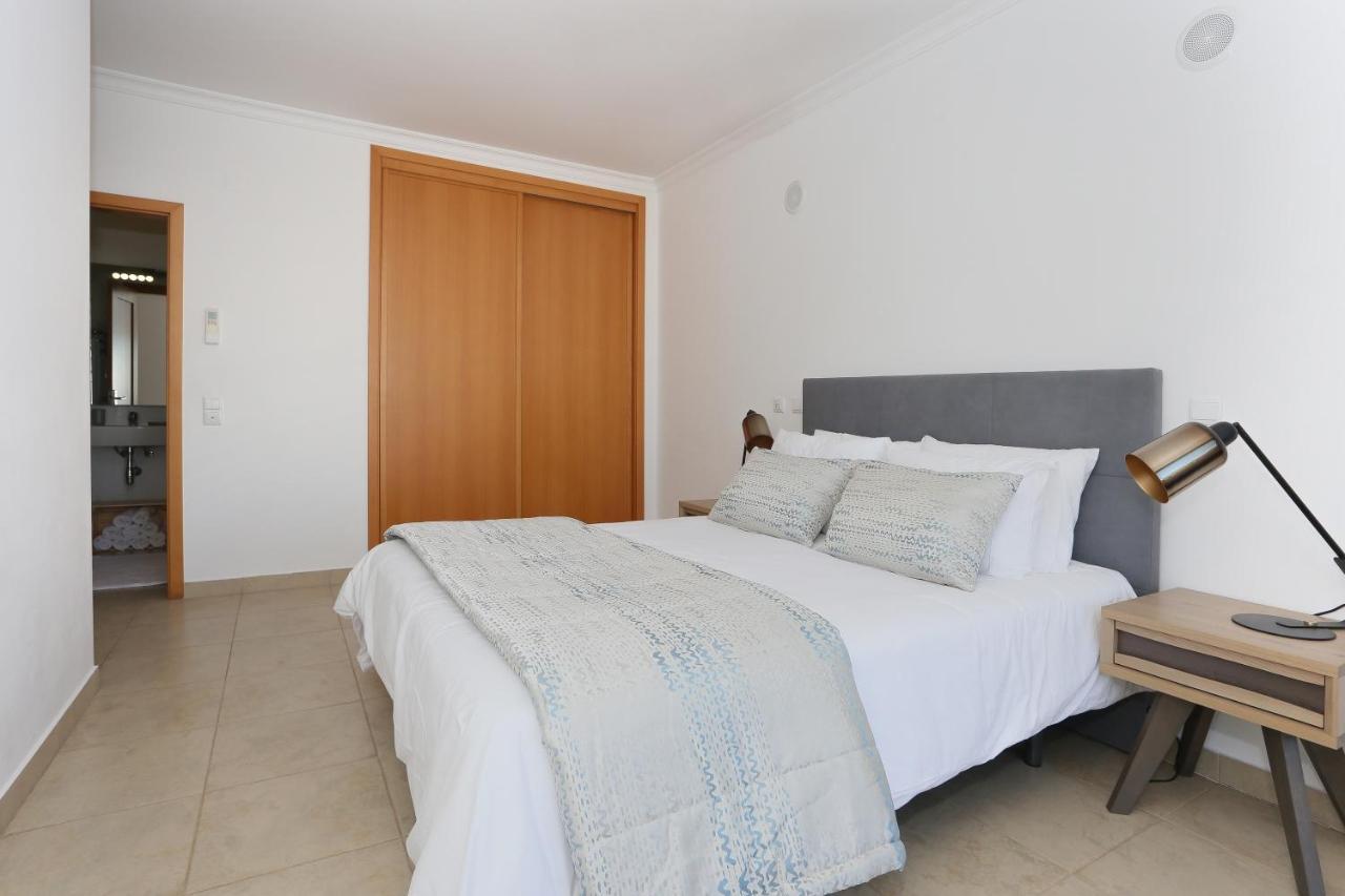 3 Bedroom Apartment With Indoor Pool Central 라고스 외부 사진