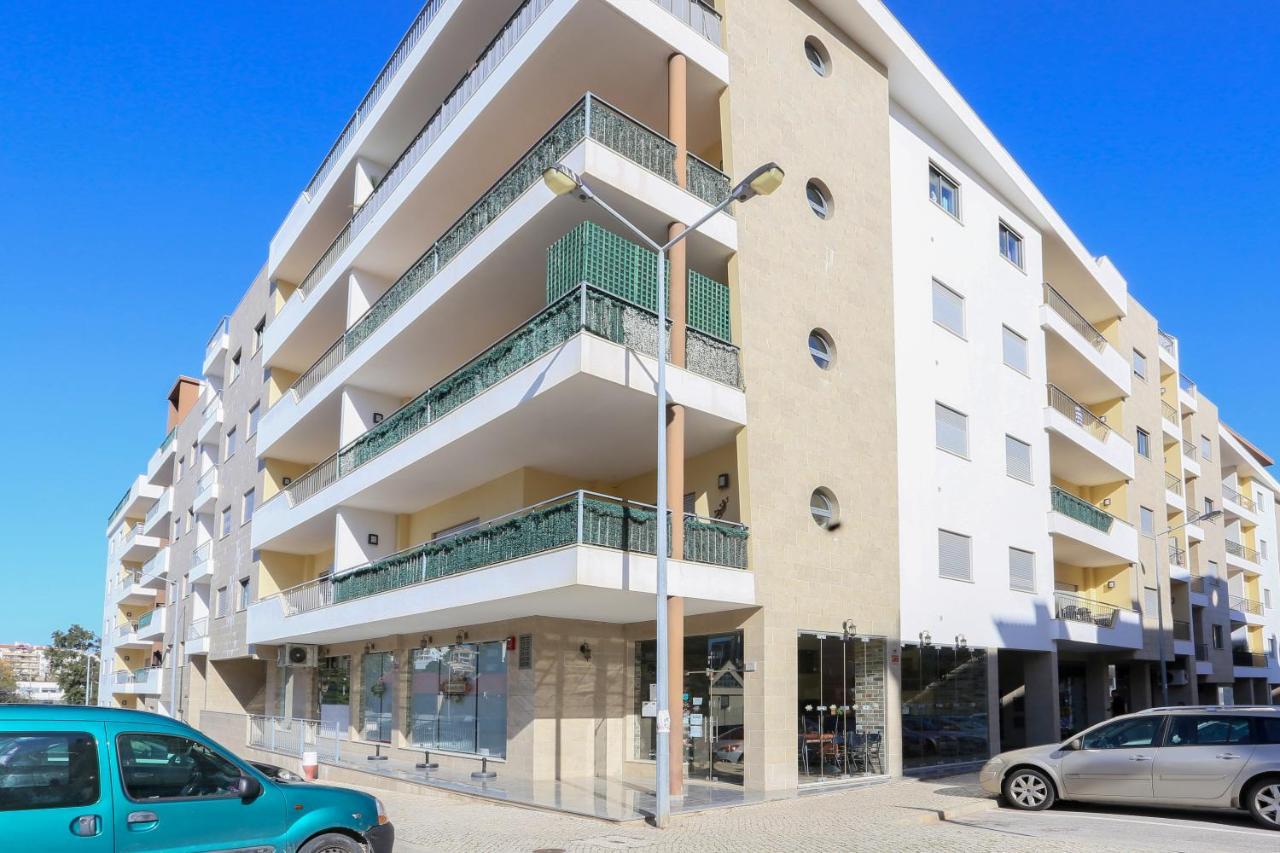 3 Bedroom Apartment With Indoor Pool Central 라고스 외부 사진
