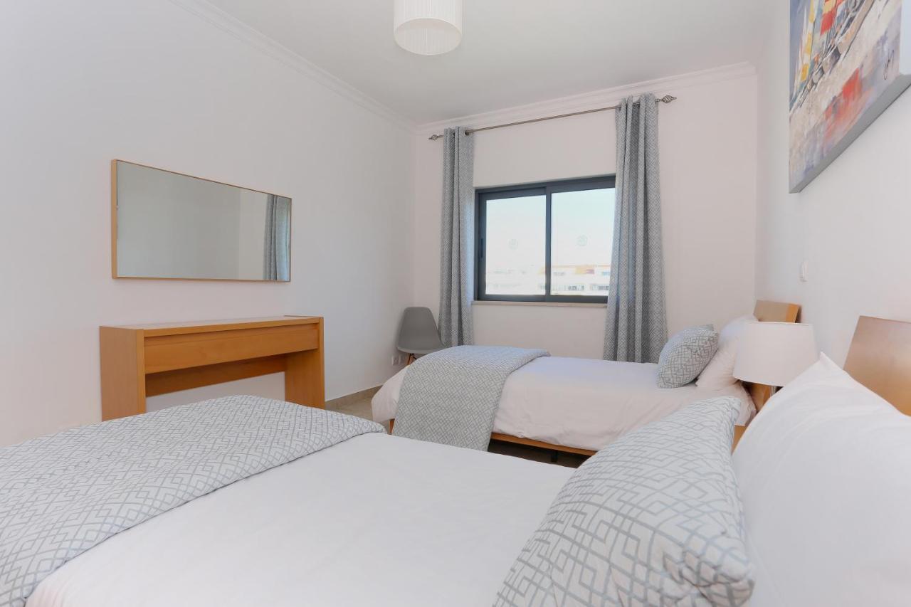 3 Bedroom Apartment With Indoor Pool Central 라고스 외부 사진