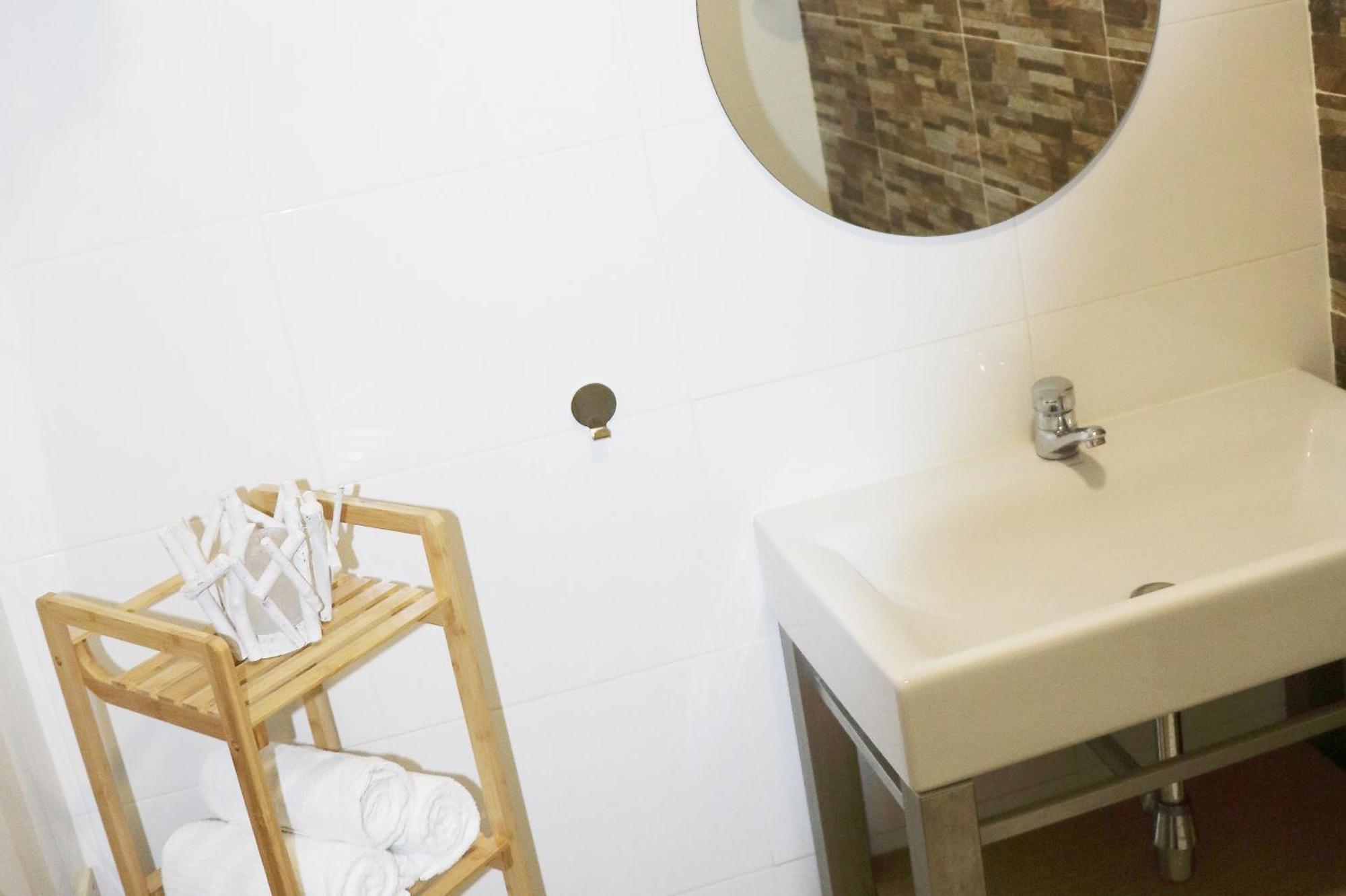 3 Bedroom Apartment With Indoor Pool Central 라고스 외부 사진